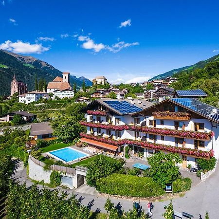 Hotel-Garni Appartement Gartenheim เชนนา ภายนอก รูปภาพ