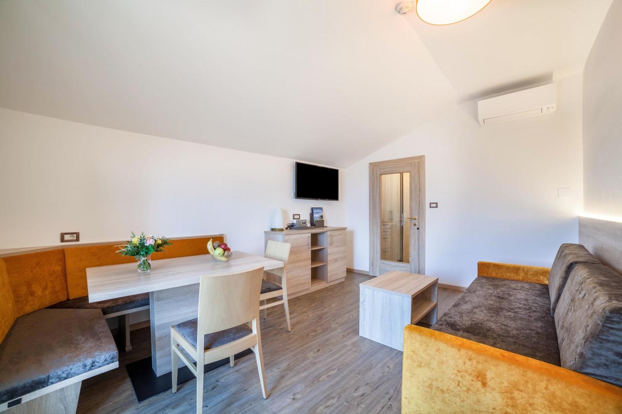 Hotel-Garni Appartement Gartenheim เชนนา ภายนอก รูปภาพ