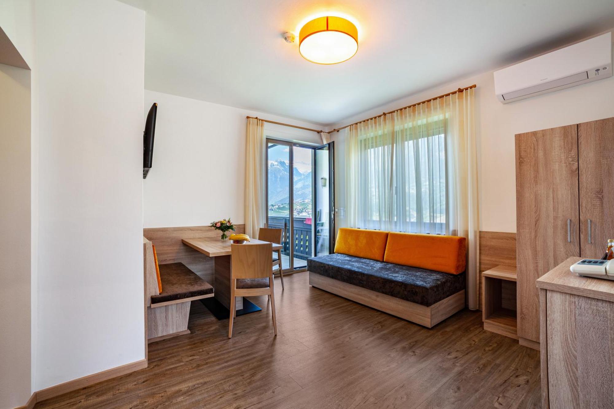 Hotel-Garni Appartement Gartenheim เชนนา ภายนอก รูปภาพ