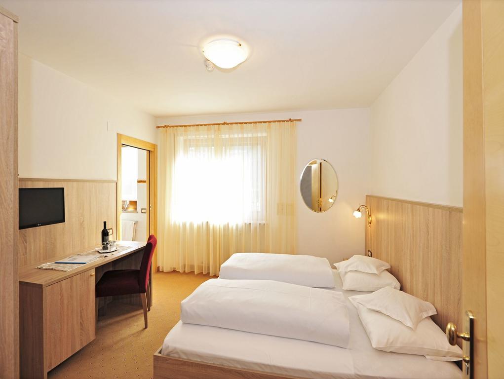 Hotel-Garni Appartement Gartenheim เชนนา ภายนอก รูปภาพ